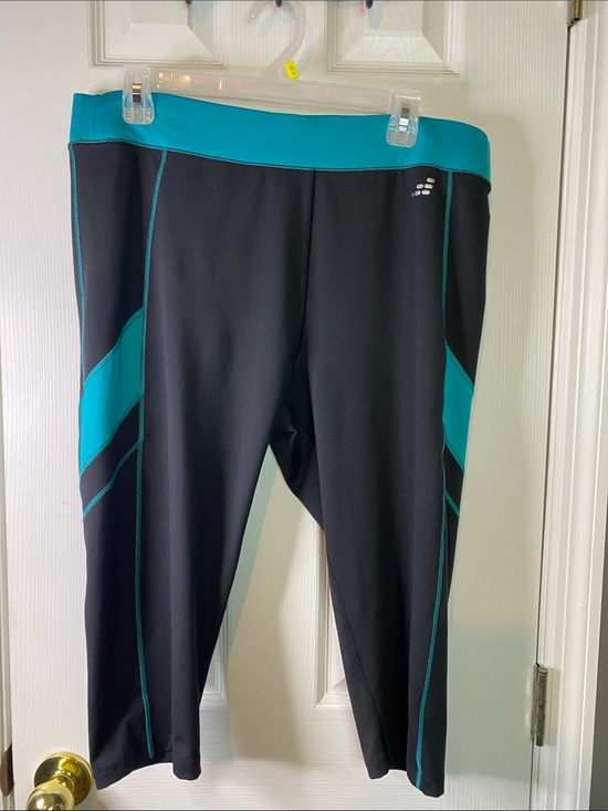 bcg Pants - bcg Black and Teal Active Capri Leggings Size 1X